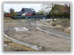 Mehringer Straße, man sieht die Führung der Fahrbahn, - April 2026