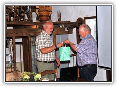 der Vereinsvorsitzende bedankt sich