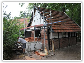 Der Backofen wird aufgebaut